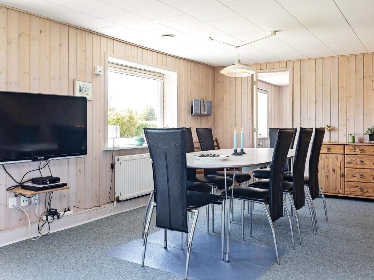 10 Person Holiday Home In Vinderup Экстерьер фото