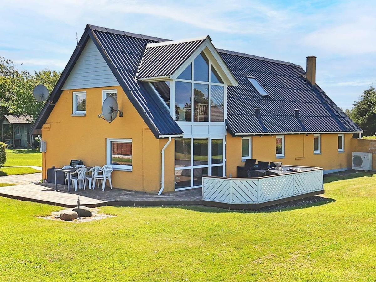 10 Person Holiday Home In Vinderup Экстерьер фото