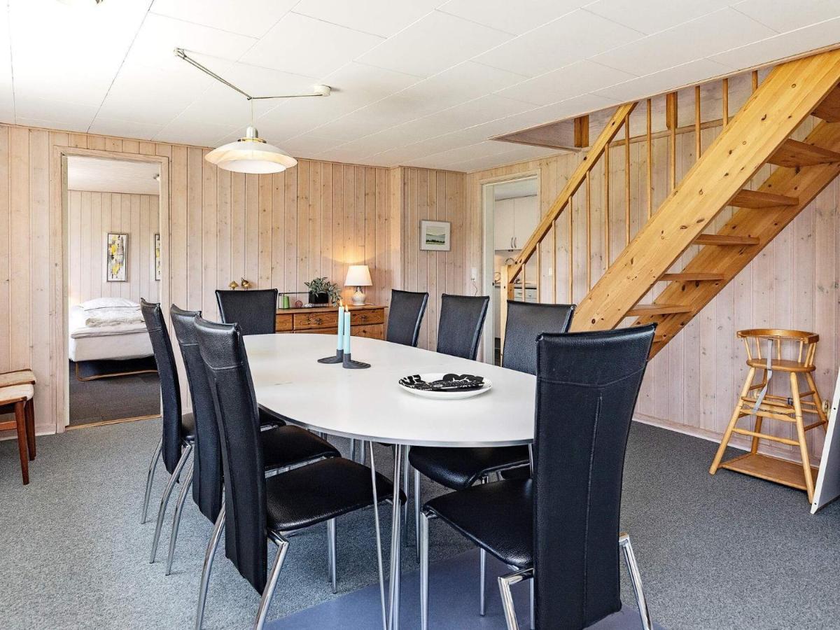 10 Person Holiday Home In Vinderup Экстерьер фото